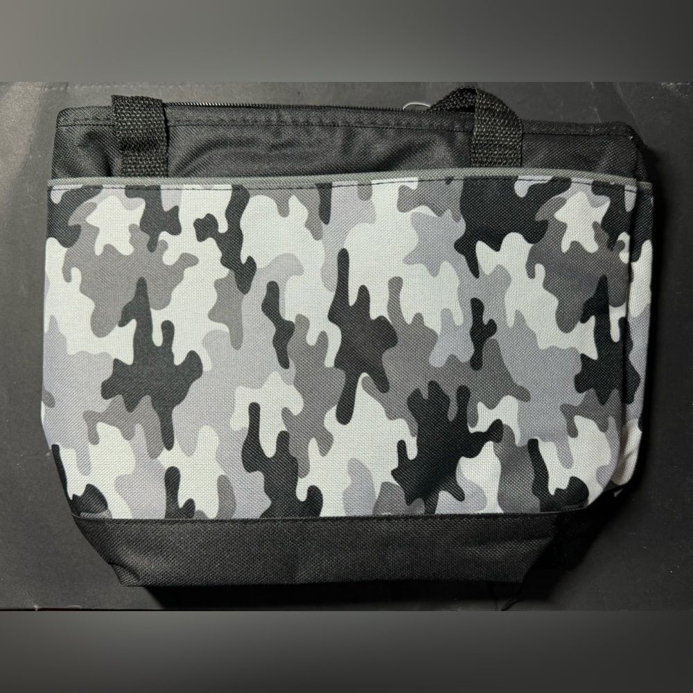 True Living Outdoors Camo 8 Can Soft Side Cooler Lunch Tote